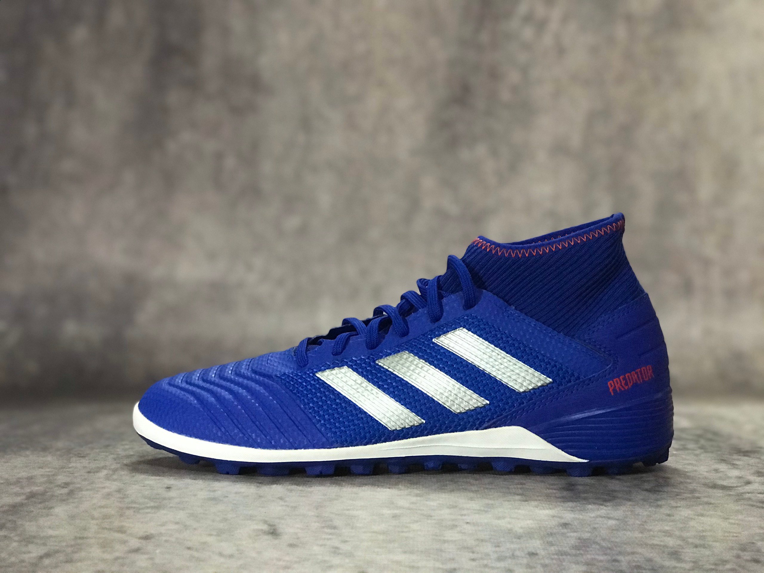 Phân biệt các loại giày bóng đá ADIDAS